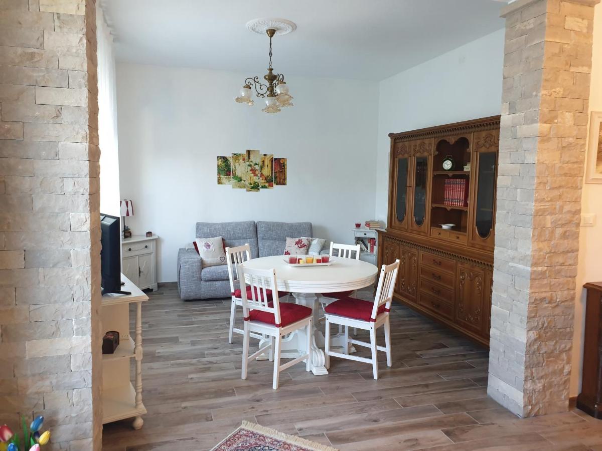 A Casa Di Clementina Lägenhet Raffa Exteriör bild