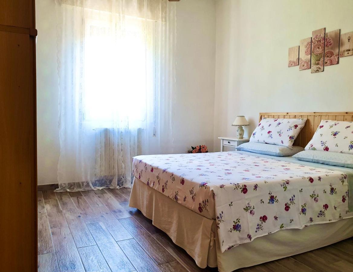 A Casa Di Clementina Lägenhet Raffa Exteriör bild