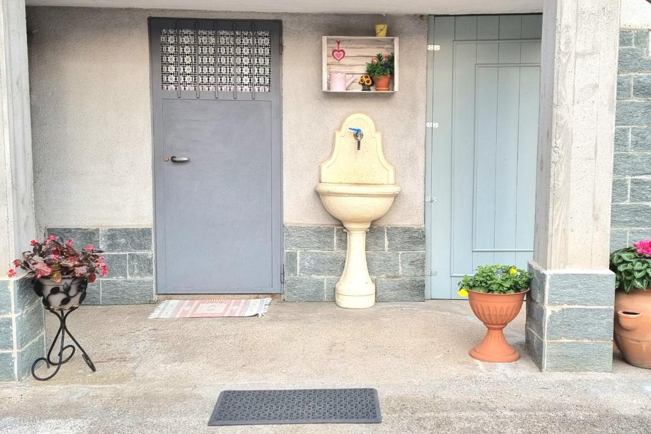 A Casa Di Clementina Lägenhet Raffa Exteriör bild