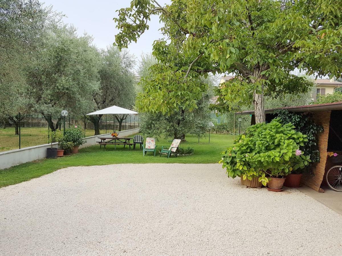 A Casa Di Clementina Lägenhet Raffa Exteriör bild