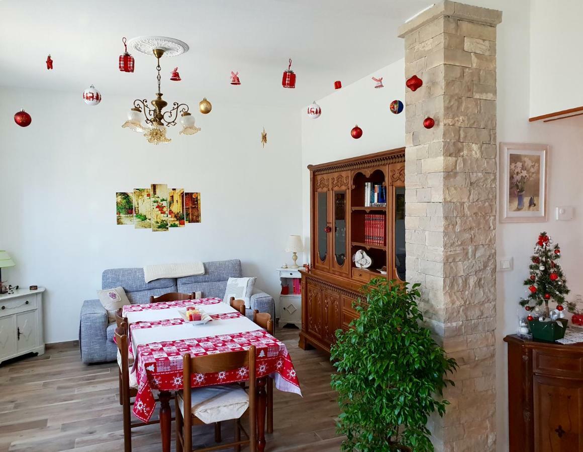 A Casa Di Clementina Lägenhet Raffa Exteriör bild